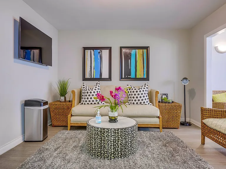 Cypress Park Apartments — Photo 18