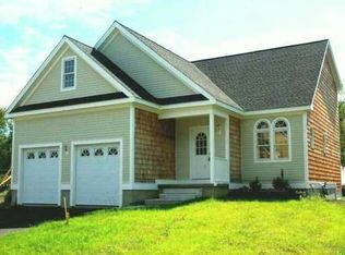 3 Village Rd, Warren, RI 02885
