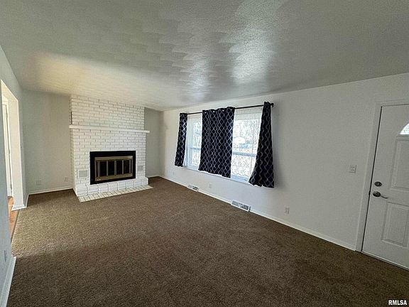 4th image of 1249 Circle Dr