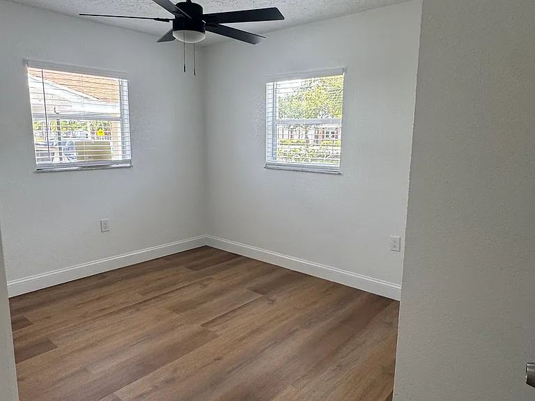 2203 Avenue Q — Photo 5
