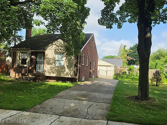 2nd image of 1172 Blackstone St