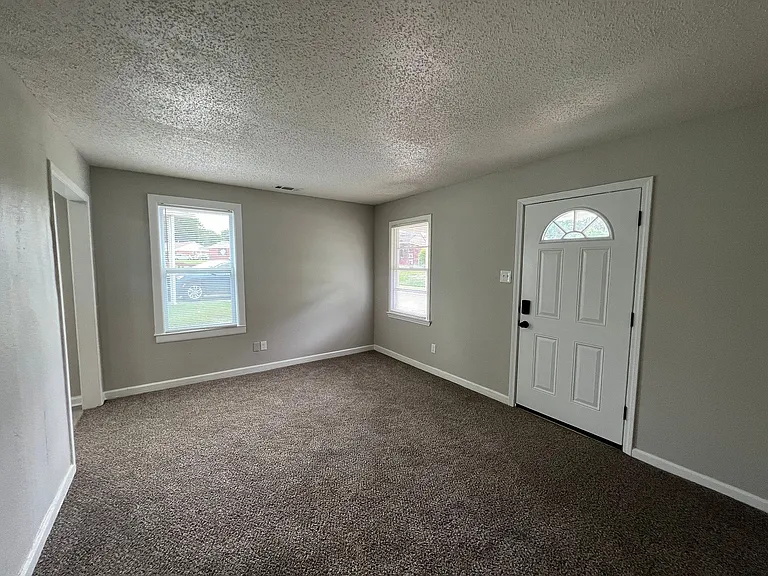 2809 Byrd Ave — Photo 7