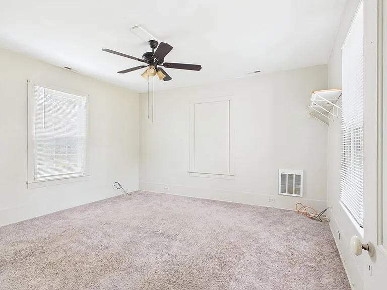 516 Park St #A — Photo 12