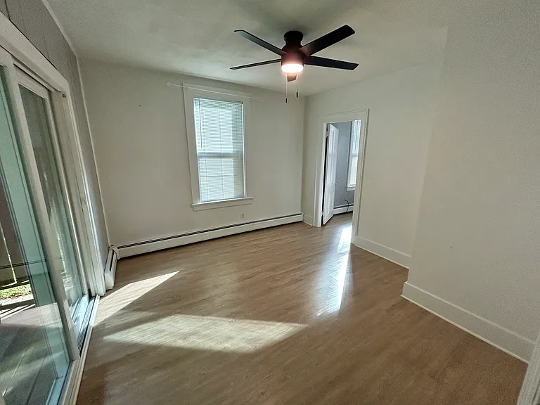 63 Torrington Ave — Photo 4