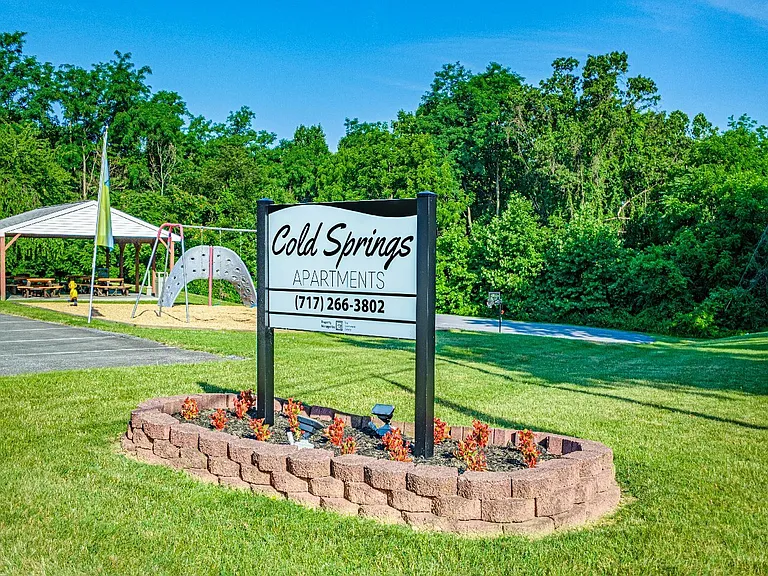 Cold Springs — Photo 12