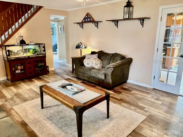 80 Andover Ln, Aberdeen, NJ 07747