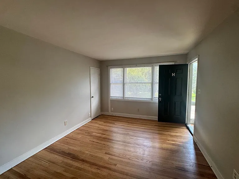 3206 Wellington Rd — Photo 6