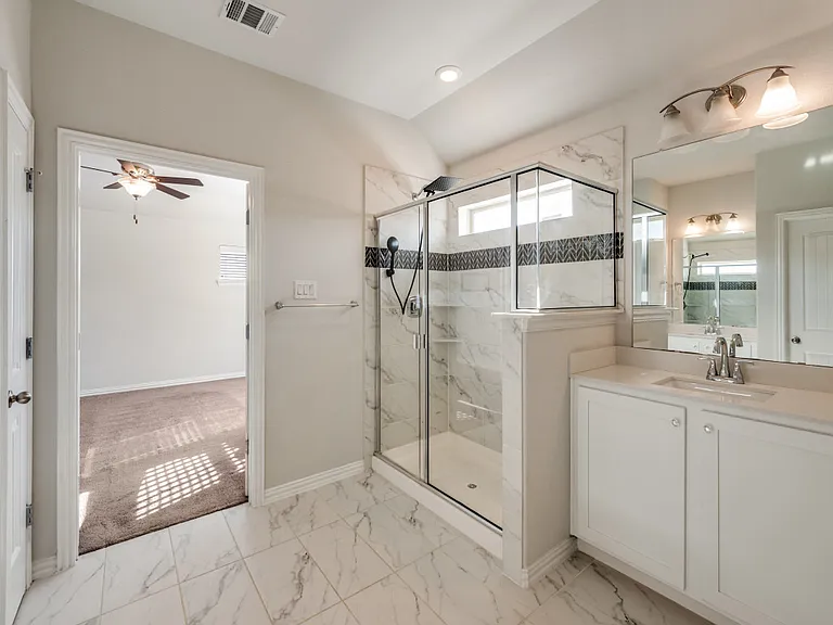 2152 Bailey St — Photo 17