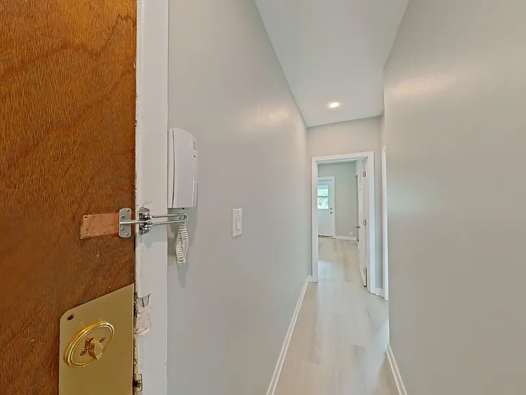 92 Marlborough Ave #3 — Photo 17