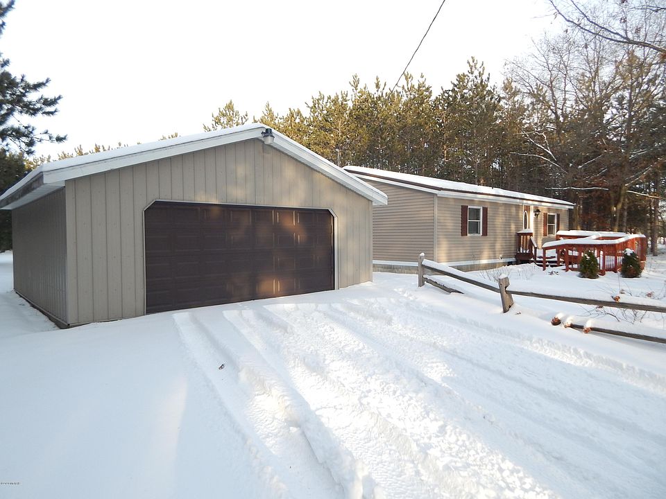 1st image of 5569 W 118th St