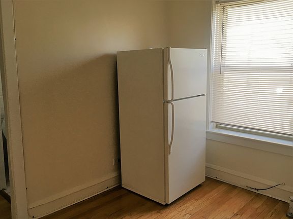 5th image of 3530 N Marshfield Ave #2