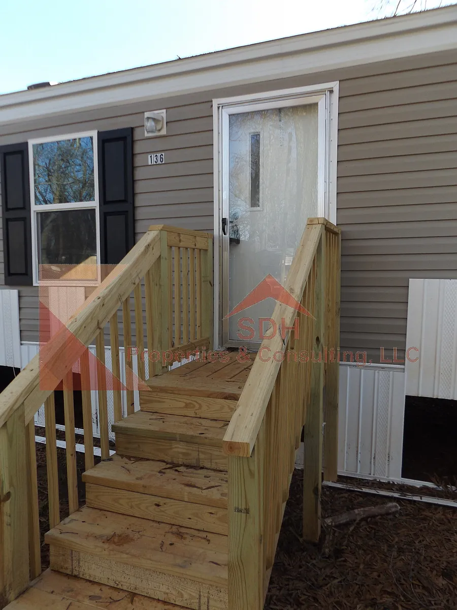 Building Photo - 136 Langley Dr