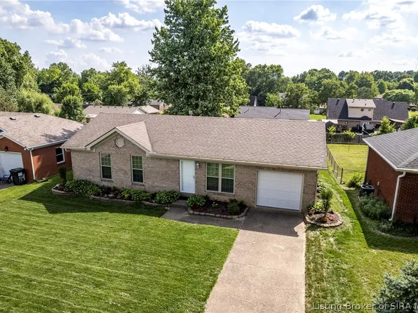 4207 Glenbrook E, New Albany, IN 47150