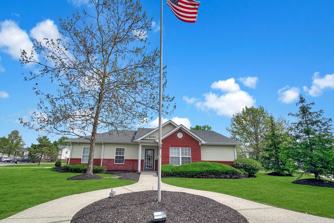 Stratford Place Apartment Homes -Clubhouse