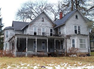 16 Queen Ann St, Friendship, NY