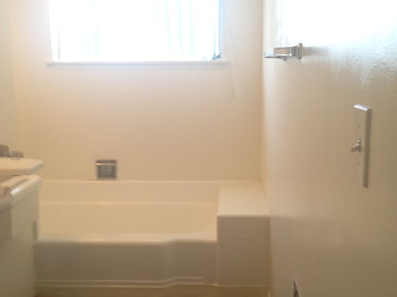 3rd image of 3920 Hillcrest Dr APT D