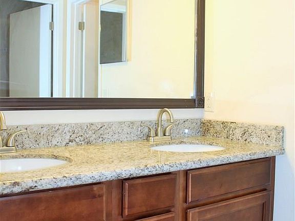 5th image of 3923 Tonbridge Cir