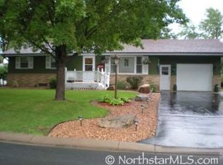9412 Saratoga Ln N, Maple Grove, MN 55369