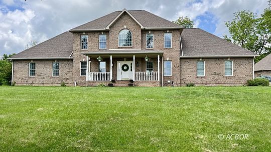 1st image of 462 Pineview Dr