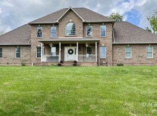 462 Pineview Dr, Gallipolis, OH 45631