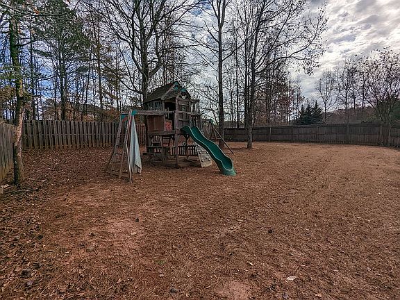 5th image of 408 Edgebrooke Ln