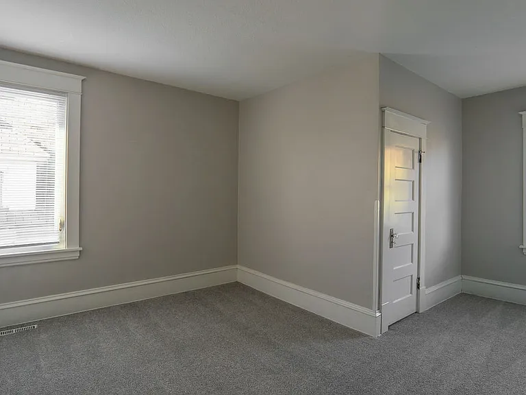 1606 Concordia Ave — Photo 24