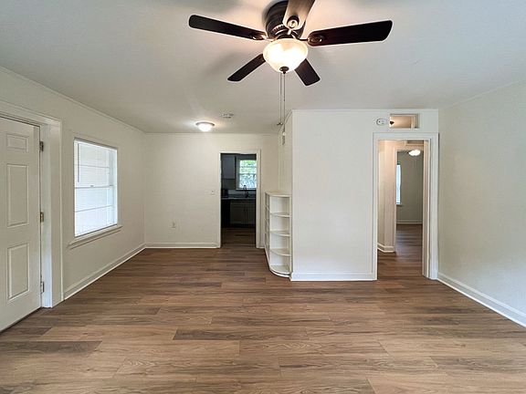4th image of 1122-1124 NW 4th Ave #1122