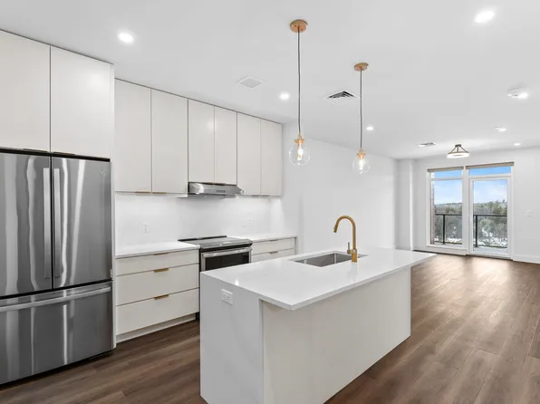 125 Cambrian Way #611, Burlington, VT 05401