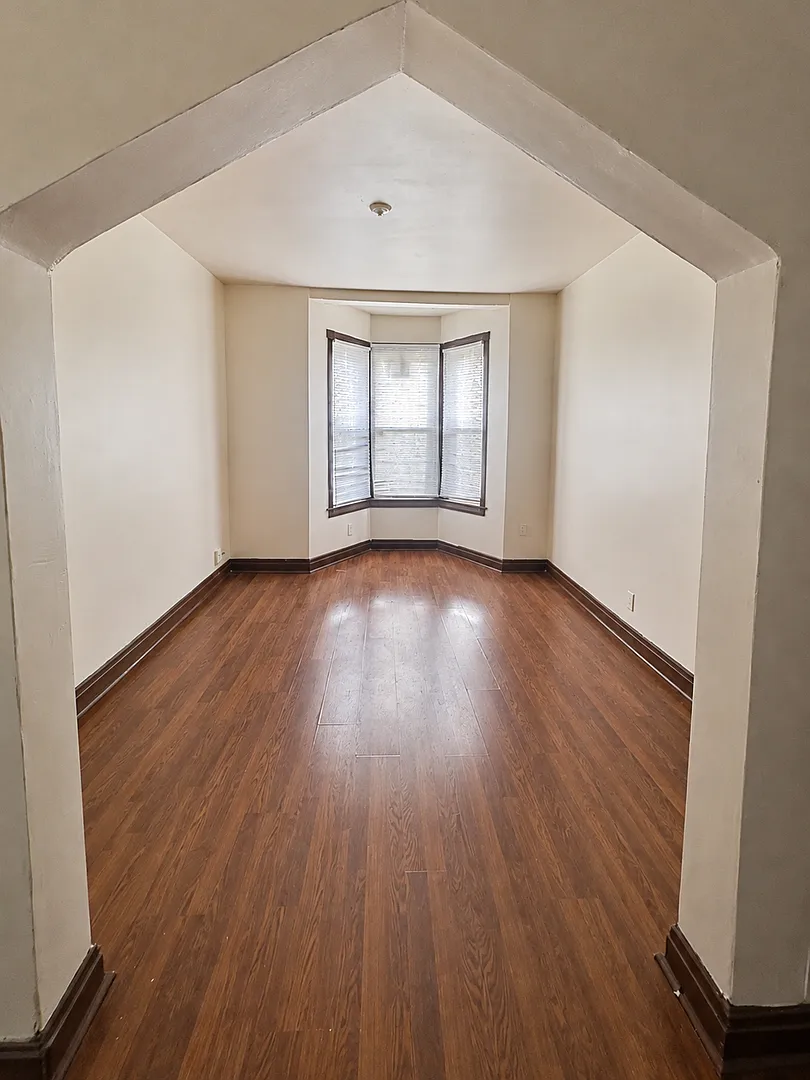 JJ Management Service - 5031 S Elizabeth - LO — Photo 3