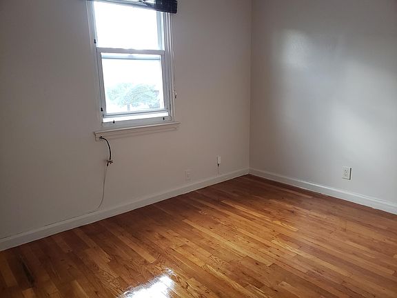 4th image of 150 27th Ave #2