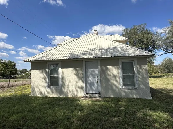 118 E School St, Gage, OK 73843