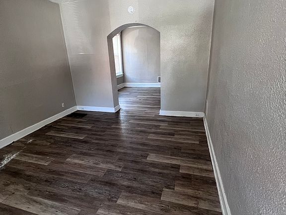 3rd image of 4406 Alaska Ave #1
