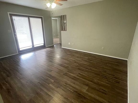 2nd image of 611 W Washington St APT 6