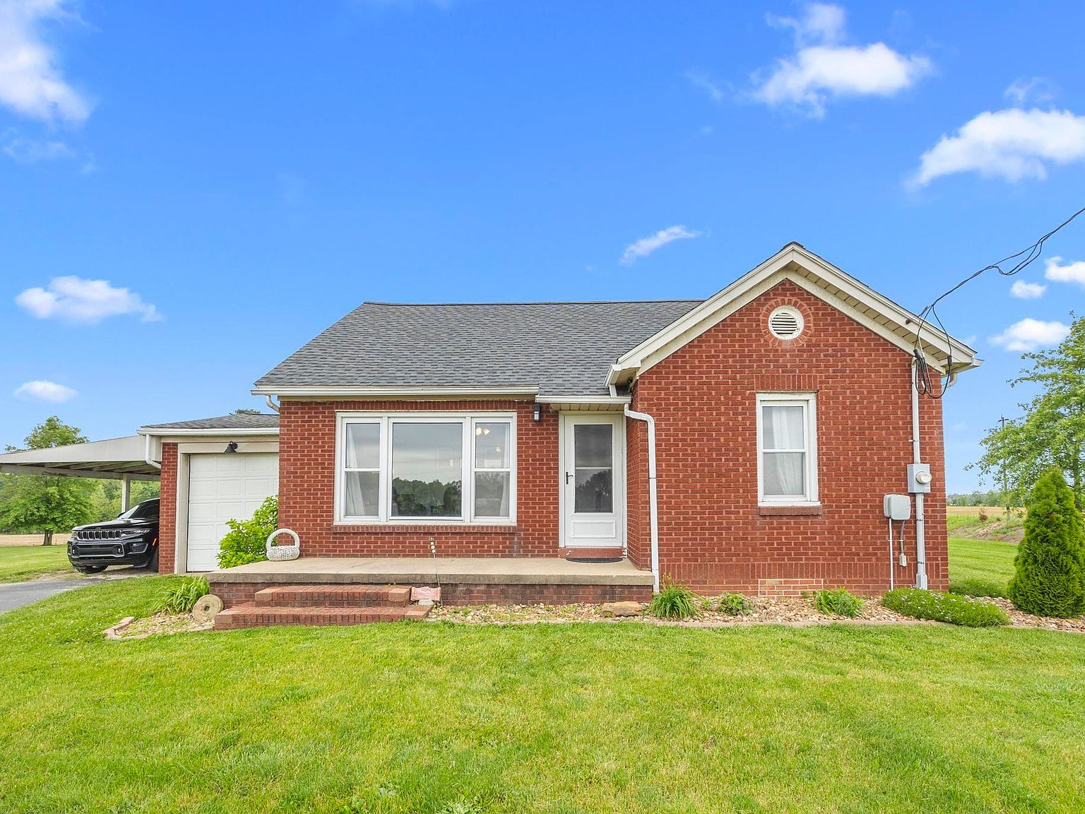 7573 S State Road 161, Holland, IN 47541 | Zillow