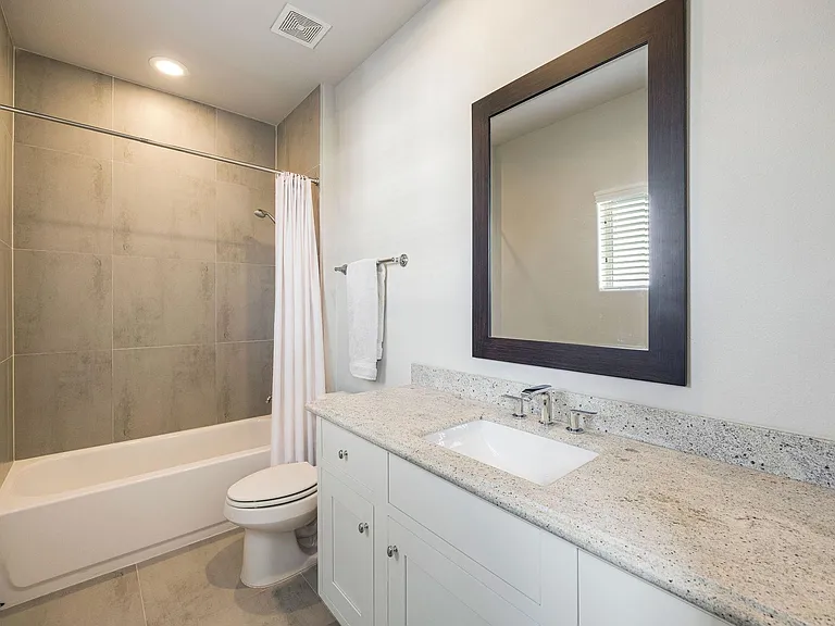 1519 Birdsall St — Photo 23