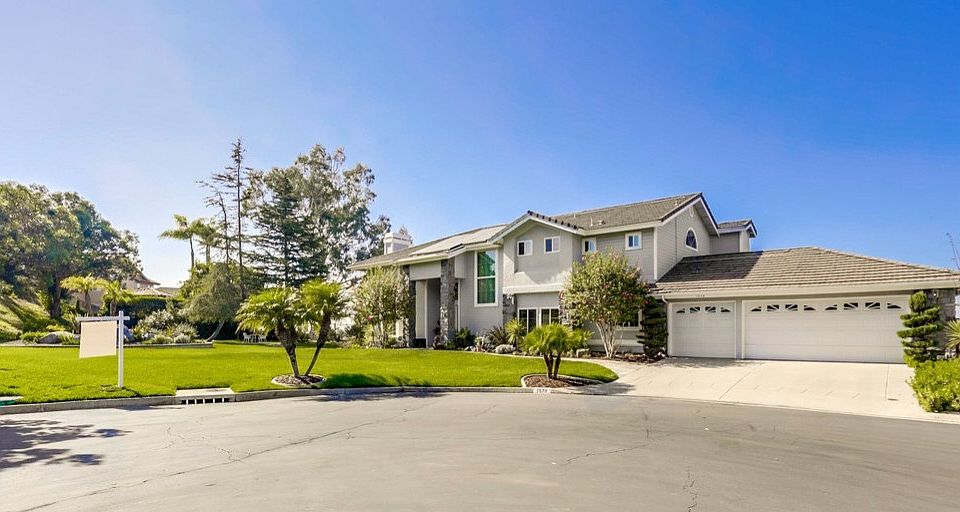 2nd image of 1579 Greenridge Dr