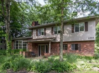 1545 Pemberton Dr, Upper Arlington, OH 43221