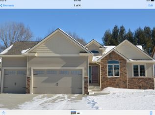 2403 E 47th St, Des Moines, IA 50317