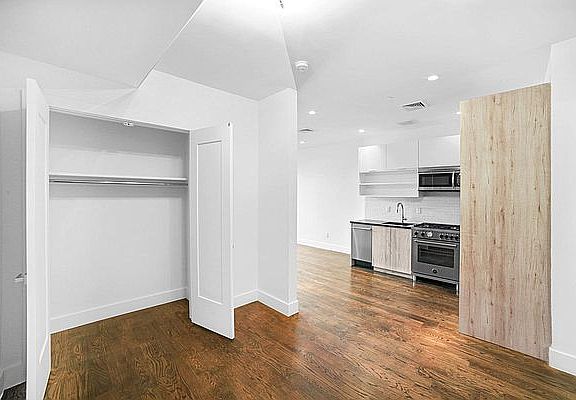 5th image of 341 Nostrand Ave #302