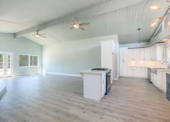 3rd image of 6069 E Townsend Ave