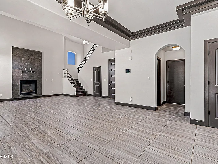 12744 Midland Ct — Photo 32