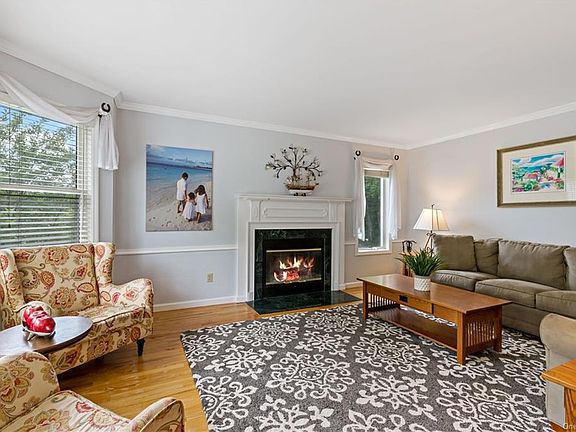 5th image of 50 Dimond Ave