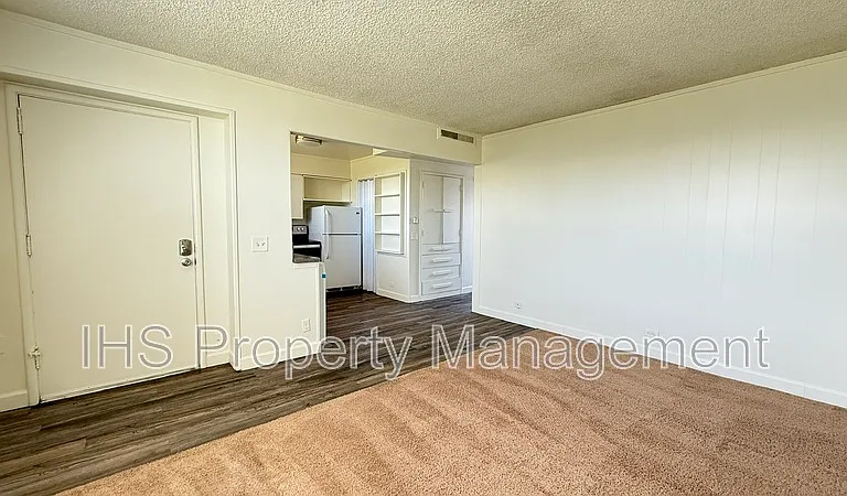 1211 George Washington Way #47 — Photo 3