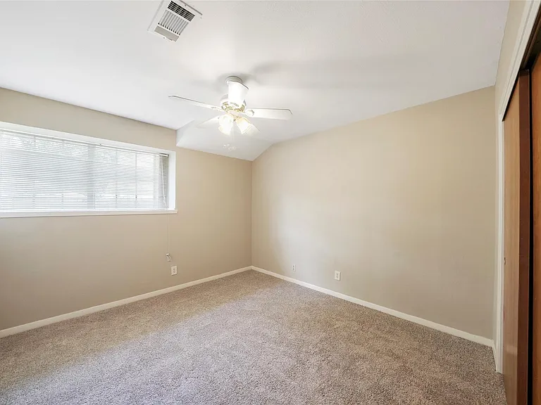 4406 Rosebay Dr — Photo 28