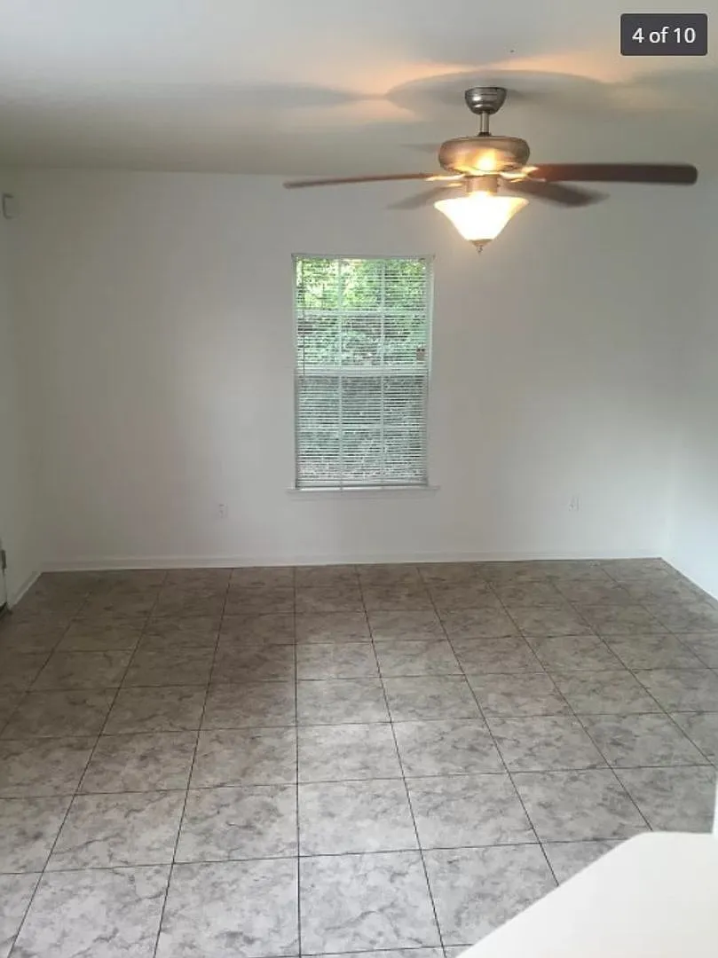ZSS - 1524 Hudson St #1 — Photo 2
