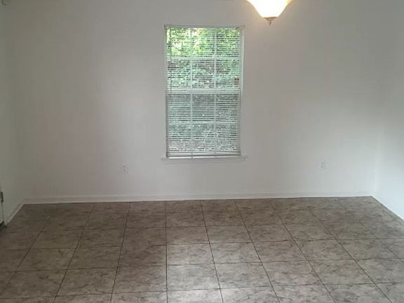 2nd image of 1524 Hudson St #29