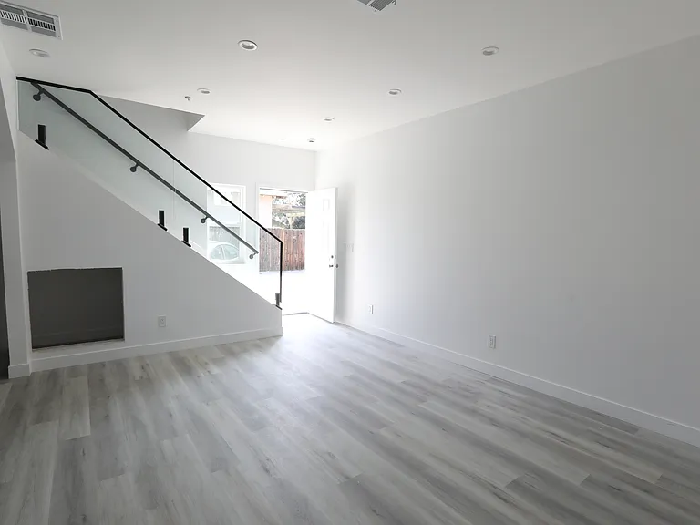 116 N Heliotrope Ave #A — Photo 12