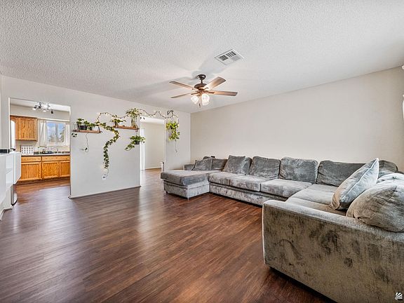 5th image of 3821 S Joshua Way