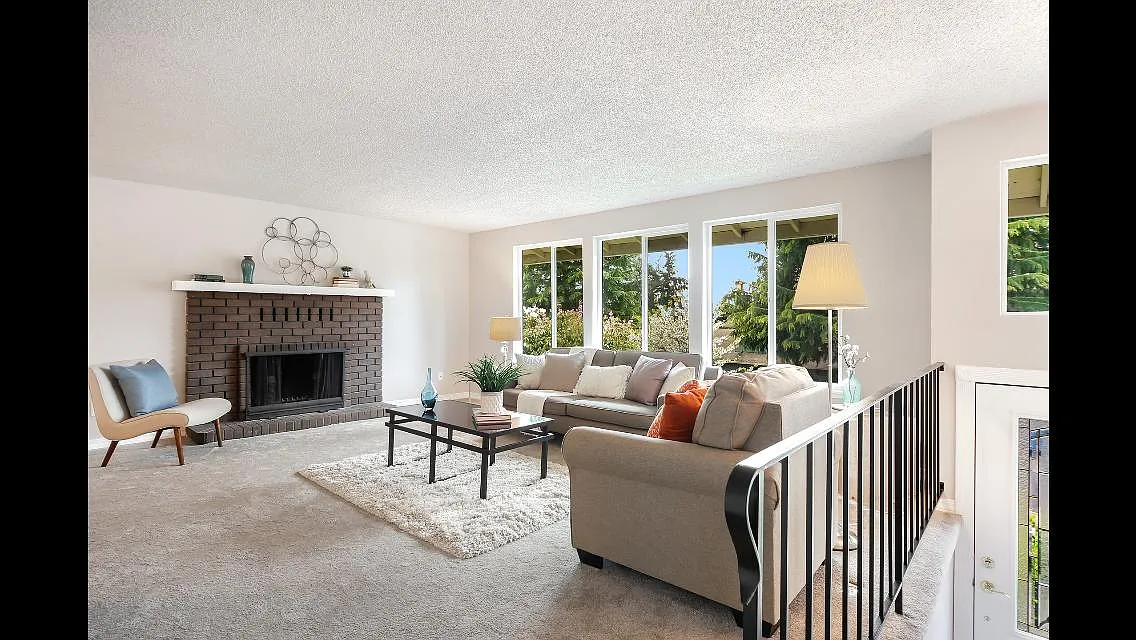 4 bed, 2.5 bath, 2290 sqft, $3,500 — Photo 3