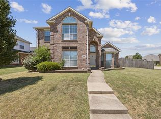 341 Crystal Lake Dr, Desoto, TX 75115
